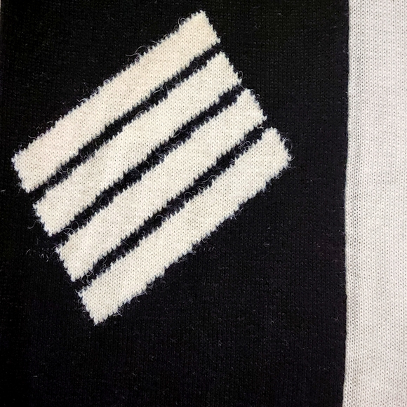 VTG Geometric Colorblock Sweater Dress Size 11/13 Colors Black and White - Picture 8 of 10